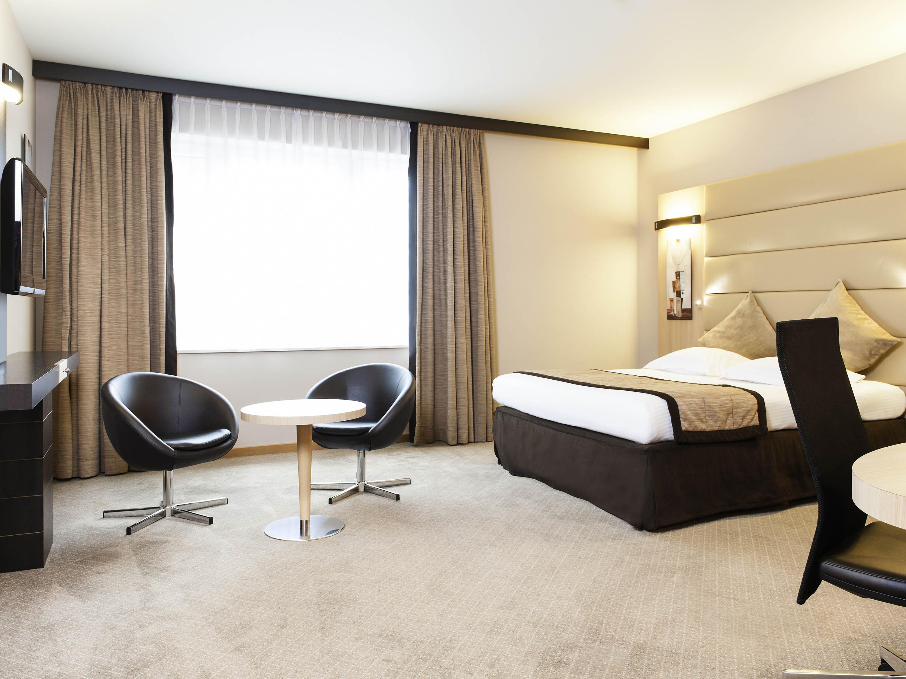 Novotel Brussels Centre Midi Экстерьер фото