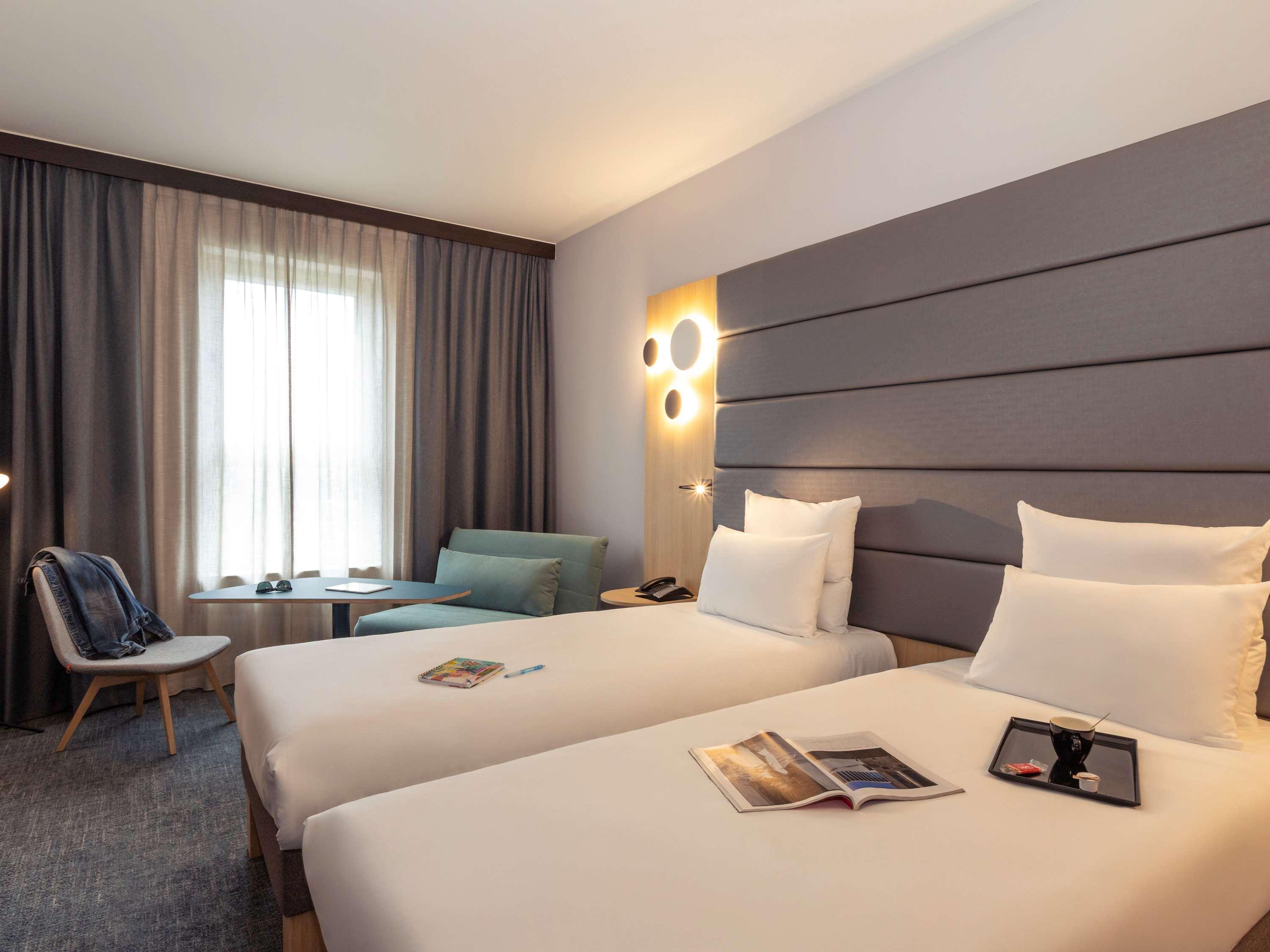 Novotel Brussels Centre Midi Экстерьер фото