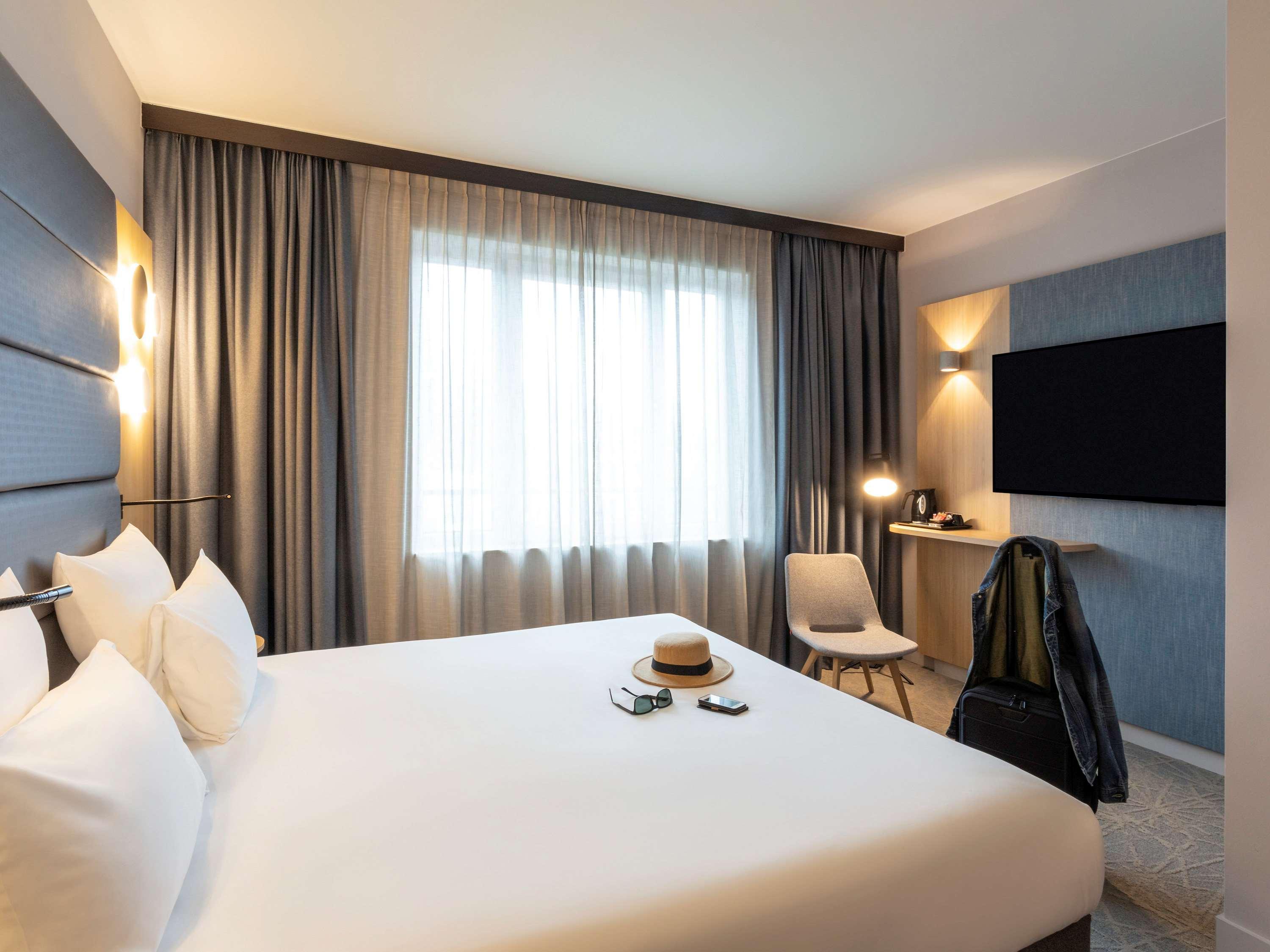 Novotel Brussels Centre Midi Экстерьер фото