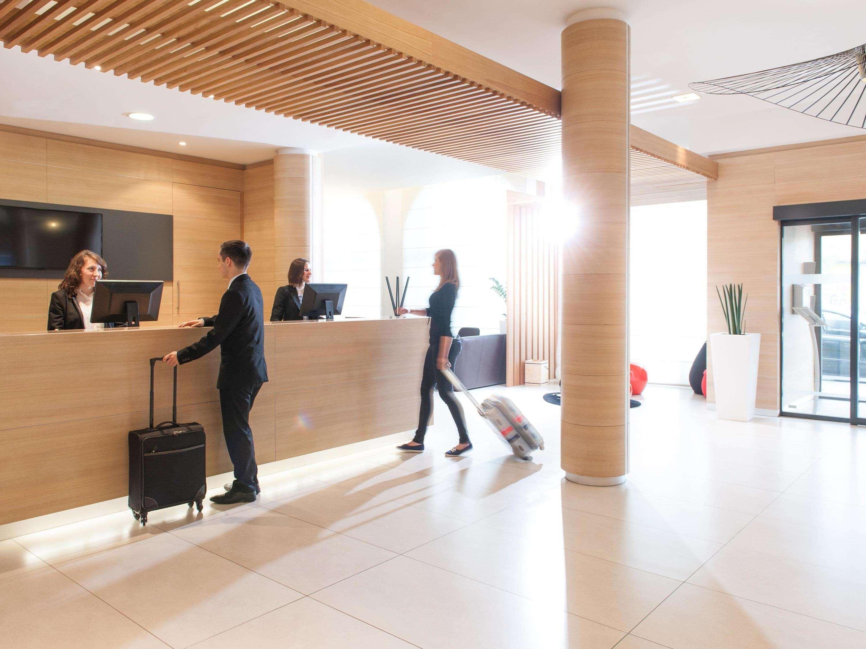 Novotel Brussels Centre Midi Экстерьер фото