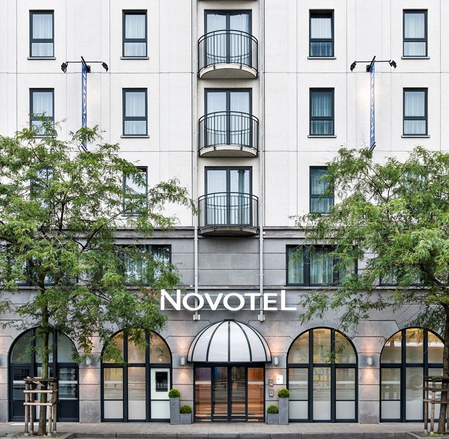 Novotel Brussels Centre Midi Экстерьер фото